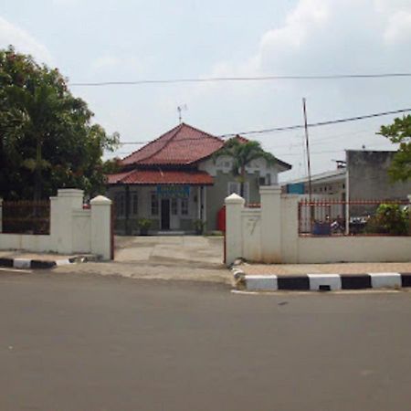 كراوانغ Oyo 90865 Hotel Kusuma Purwakarta المظهر الخارجي الصورة
