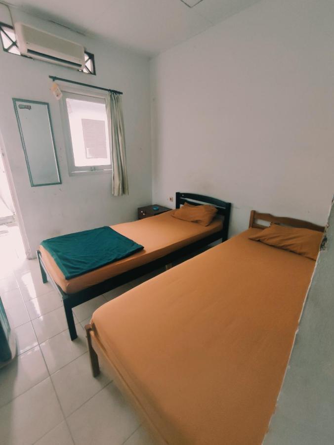 كراوانغ Oyo 90865 Hotel Kusuma Purwakarta المظهر الخارجي الصورة