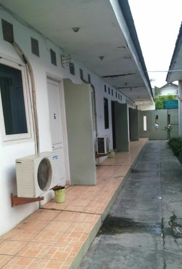 كراوانغ Oyo 90865 Hotel Kusuma Purwakarta المظهر الخارجي الصورة