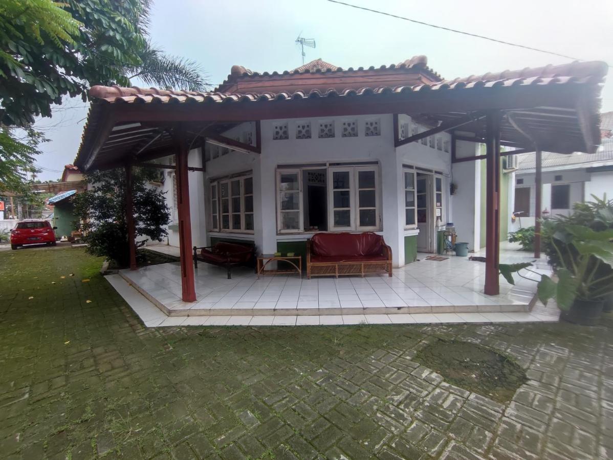 كراوانغ Oyo 90865 Hotel Kusuma Purwakarta المظهر الخارجي الصورة
