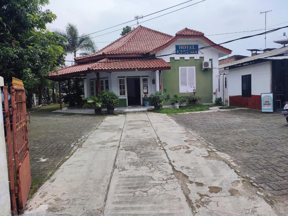 كراوانغ Oyo 90865 Hotel Kusuma Purwakarta المظهر الخارجي الصورة