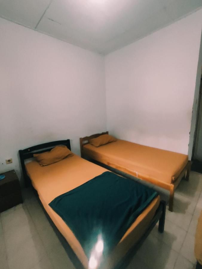 كراوانغ Oyo 90865 Hotel Kusuma Purwakarta المظهر الخارجي الصورة