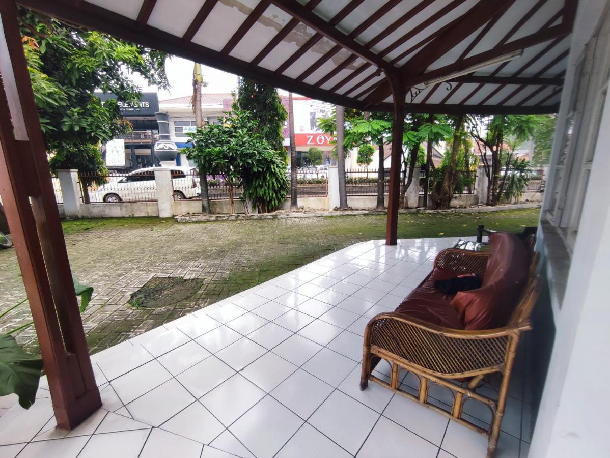 كراوانغ Oyo 90865 Hotel Kusuma Purwakarta المظهر الخارجي الصورة