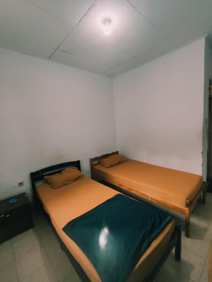 كراوانغ Oyo 90865 Hotel Kusuma Purwakarta المظهر الخارجي الصورة