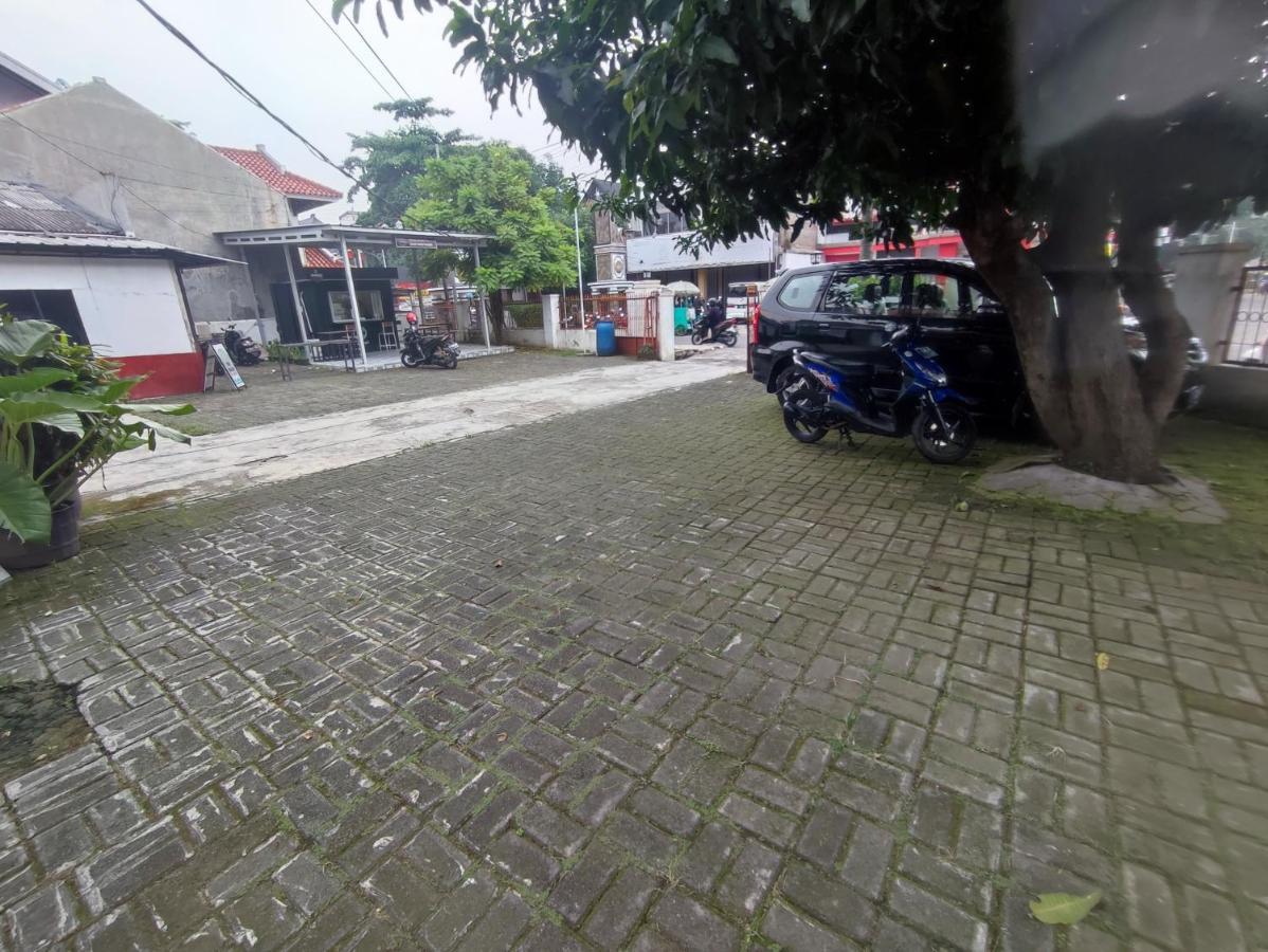 كراوانغ Oyo 90865 Hotel Kusuma Purwakarta المظهر الخارجي الصورة