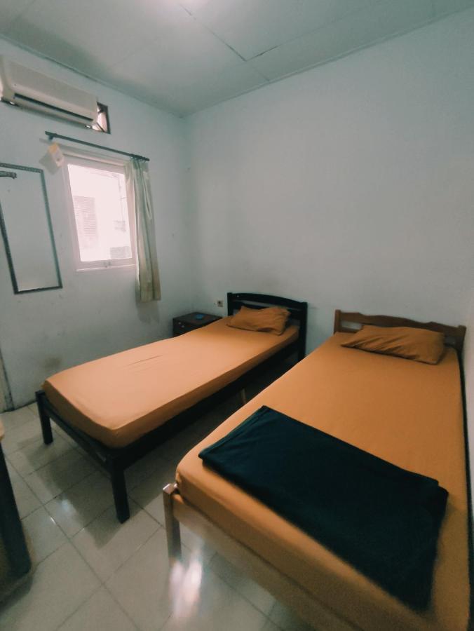 كراوانغ Oyo 90865 Hotel Kusuma Purwakarta المظهر الخارجي الصورة