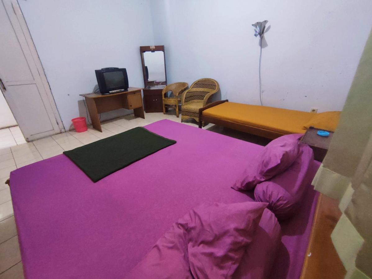 كراوانغ Oyo 90865 Hotel Kusuma Purwakarta المظهر الخارجي الصورة